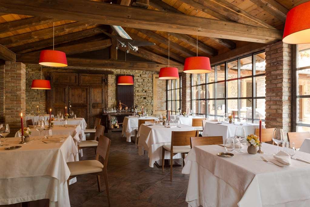 I Tre Poggi Dimora Di Charme Villa Canelli Restoran fotoğraf